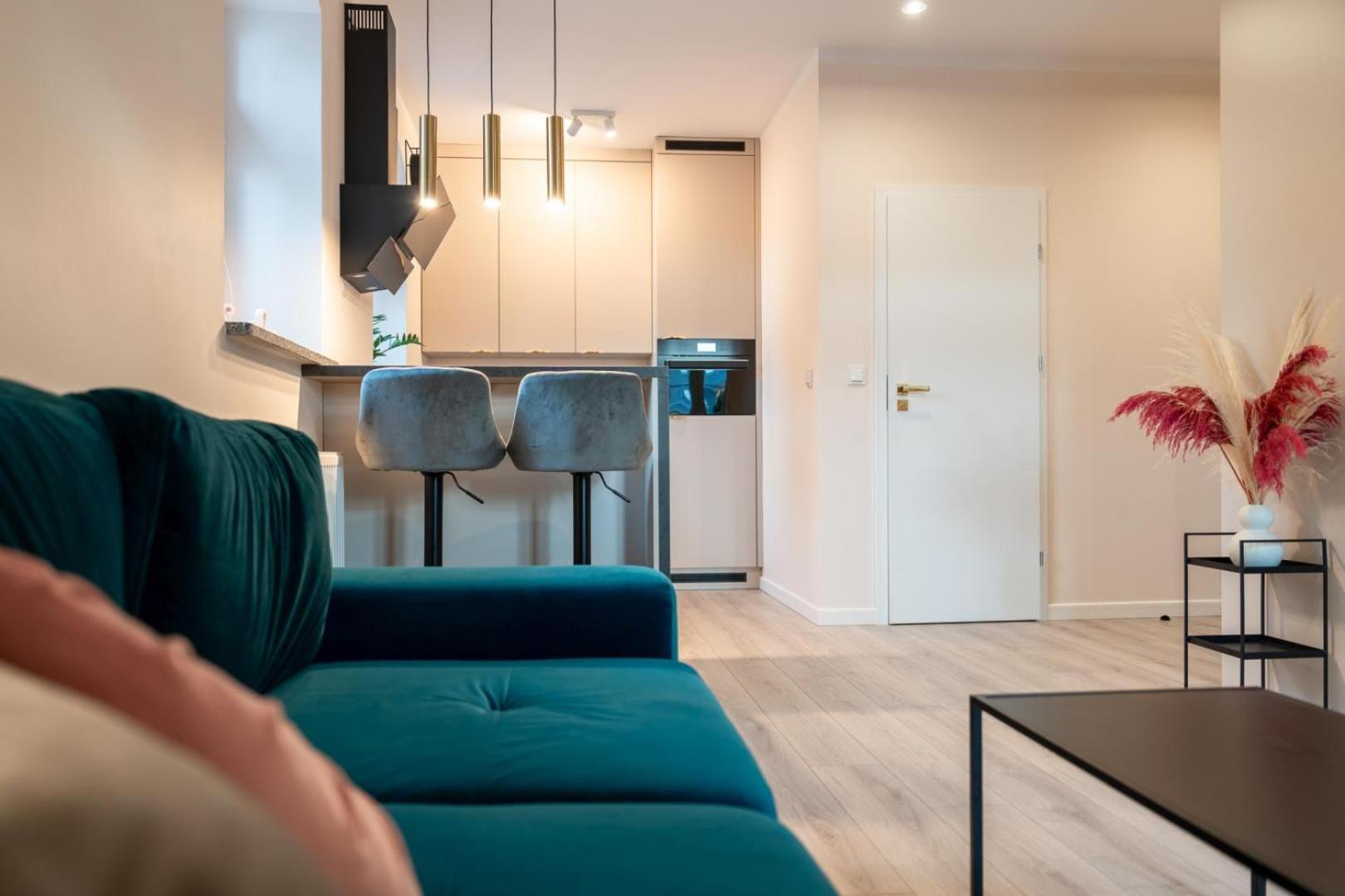 Apartament Smile - Z Prywatnym Monitorowanym Parkingiem By Spaceapart Jelenia Góra Екстериор снимка