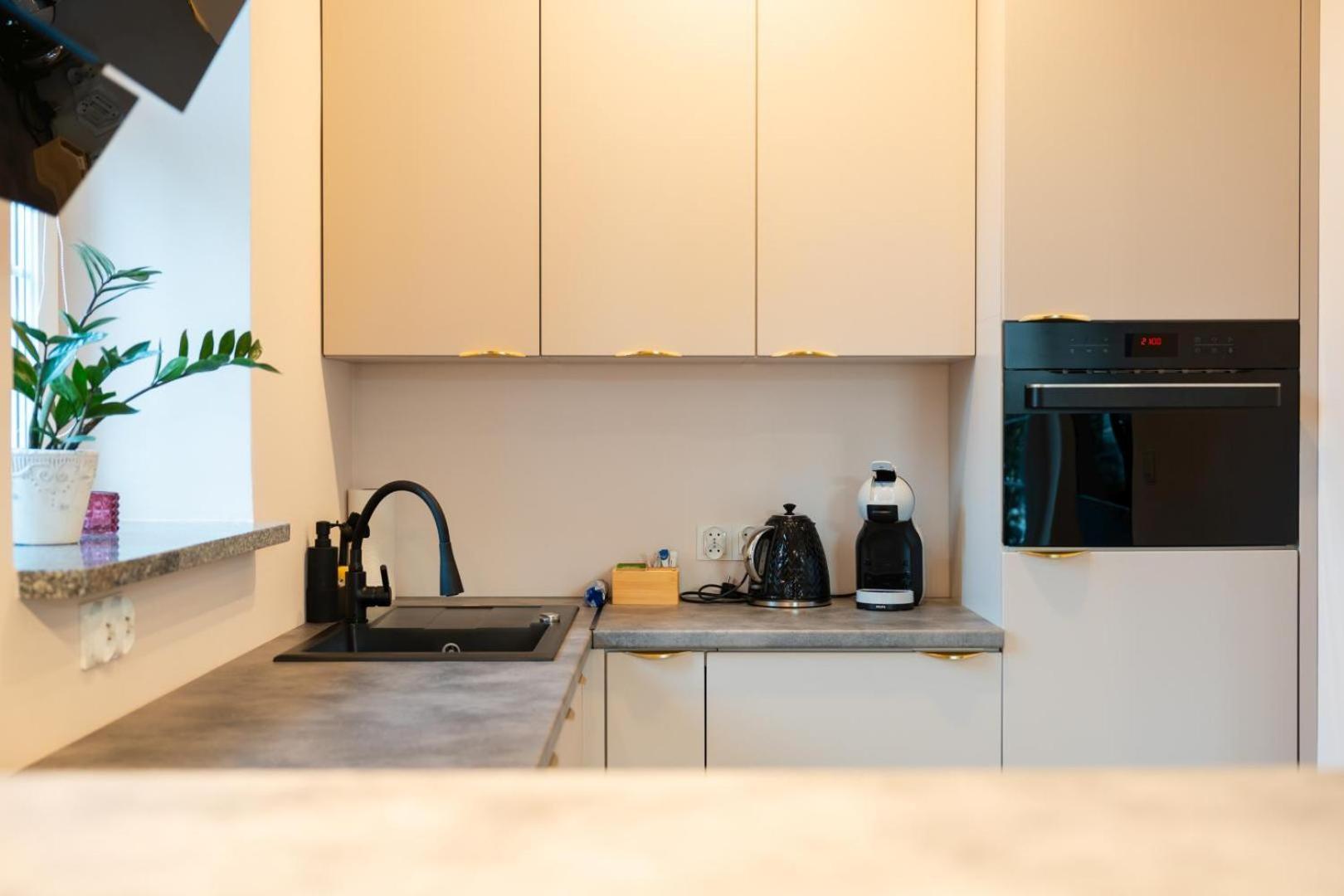 Apartament Smile - Z Prywatnym Monitorowanym Parkingiem By Spaceapart Jelenia Góra Екстериор снимка