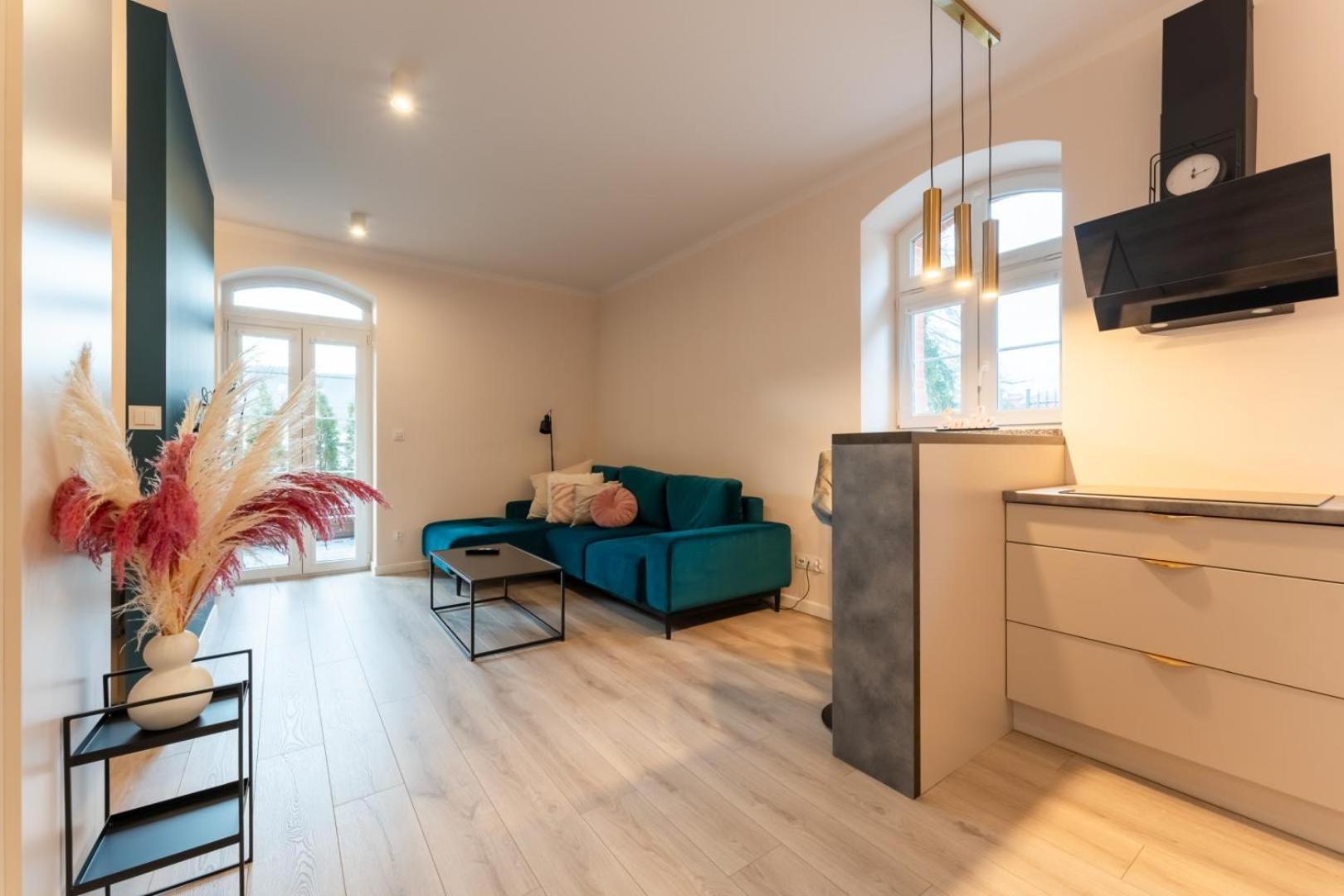 Apartament Smile - Z Prywatnym Monitorowanym Parkingiem By Spaceapart Jelenia Góra Екстериор снимка